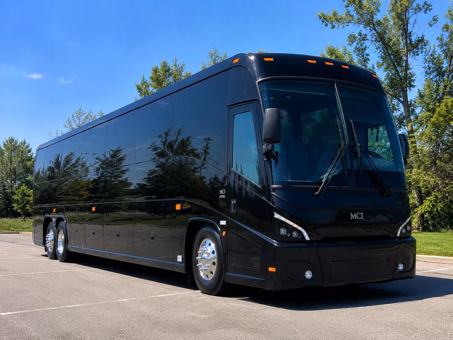shuttle guests between fort liberty and your fayetteville venue